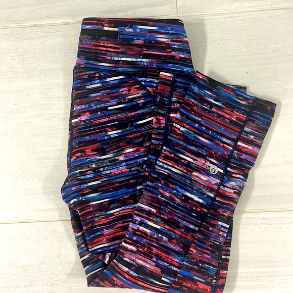 Lululemon fast and free crops - Picture 1 of 2